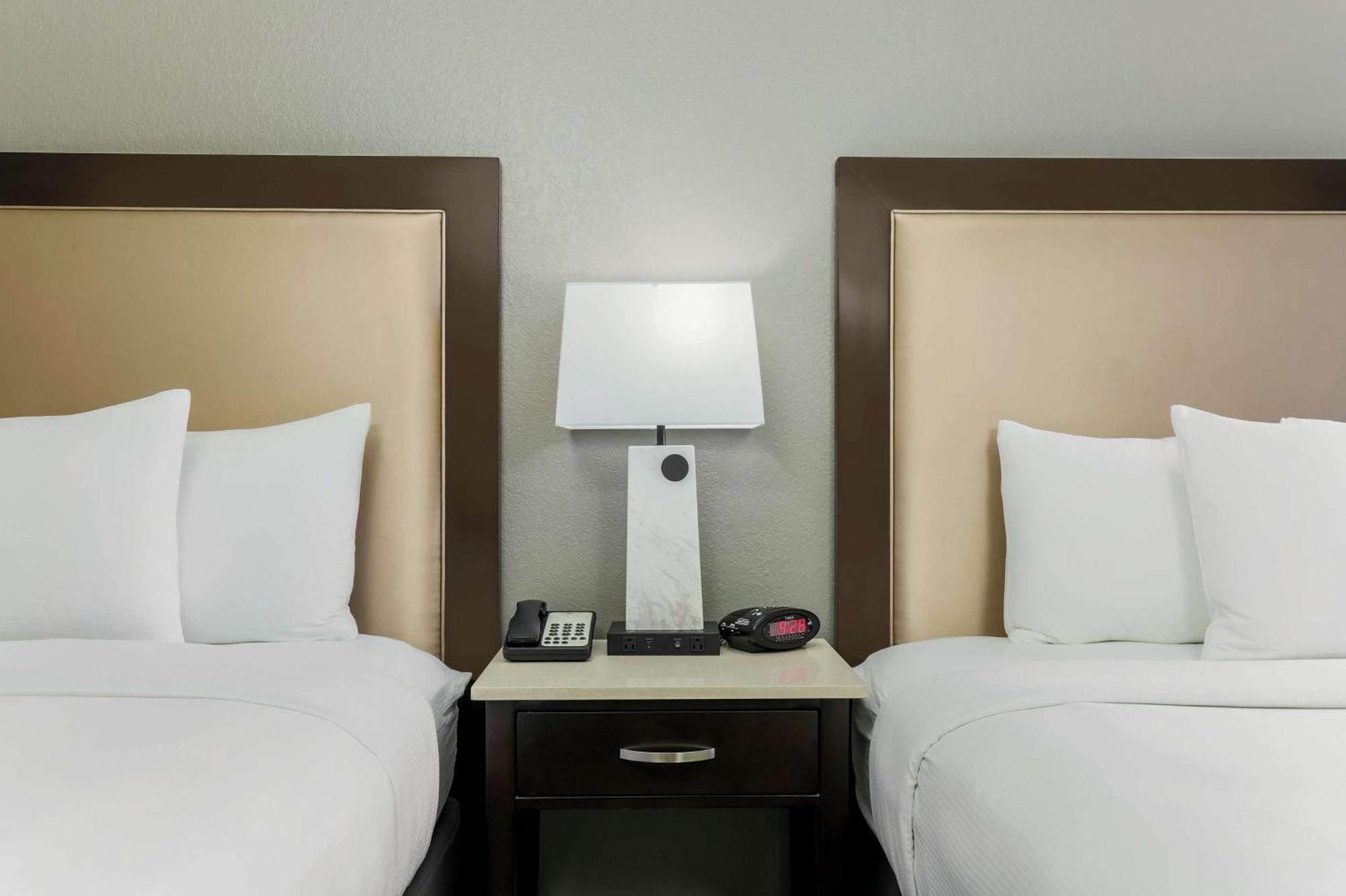 Doubletree By Hilton Austin-University Area Kültér fotó