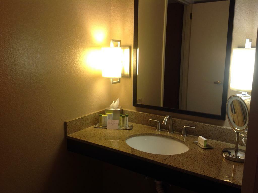 Doubletree By Hilton Austin-University Area Kültér fotó